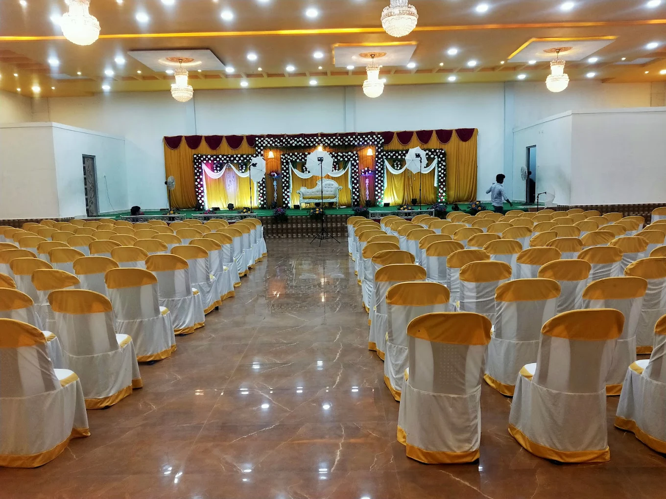 SRI RAGHAVENDRA KALYANA MANDAPAM