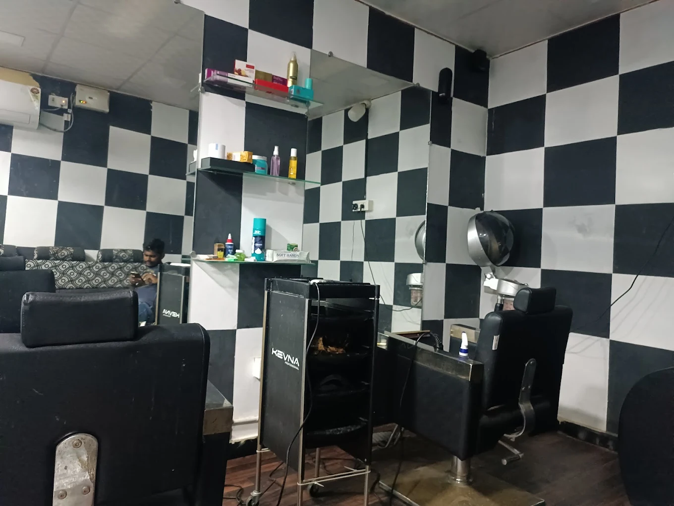 Hair Do A/C Unisex Hair And Beauty Salon