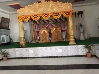 uyxv98r7iyhdrfuuhhhcjhjjc