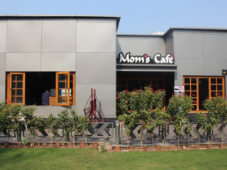 Moms-Caf_9456e1ecbc435a44ad17d973212c0341